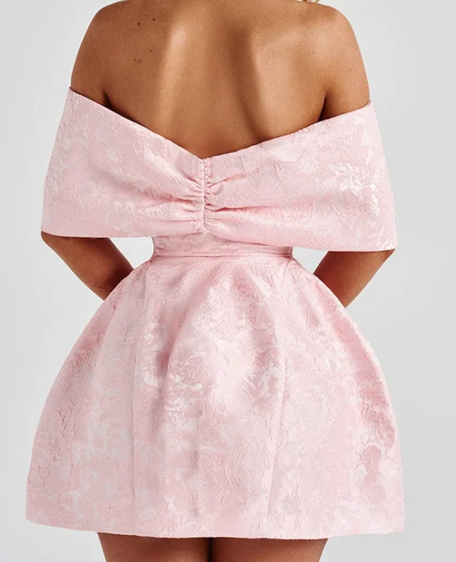 Nieuwe Mode 2025, Zomer Casual Sexy Elegante Avondfeest Jurk vrouwen Boog Socialite Stijl Strapless Jurk Dameskleding