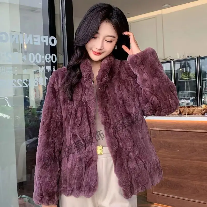 Рисунок 3 - Женская шуба из натурального меха кролика рекс