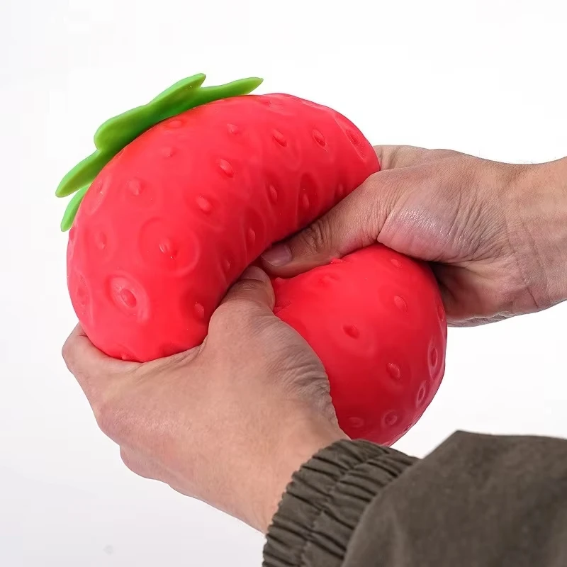 brinquedo-gigante-de-morango-macio-tamanho-extra-grande-brinquedo-anti-stress-de-morango-de-subida-lenta-e-moldavel-bola-de-alivio-de-estresse-para-adultos-e-presentes-para-amigos