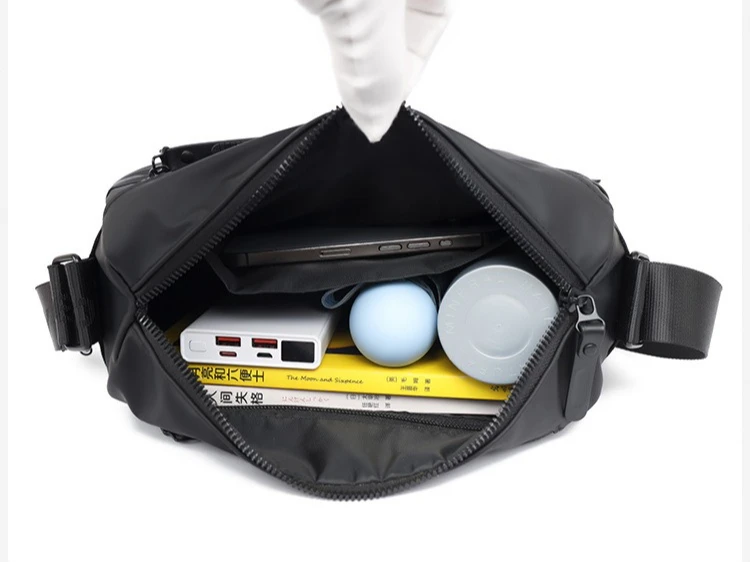 The New Men's Crossbody Bag Is Simple, Fashionable and Versatile. It Is A Multi-functional Waterproof Large-capacity Chest Bag