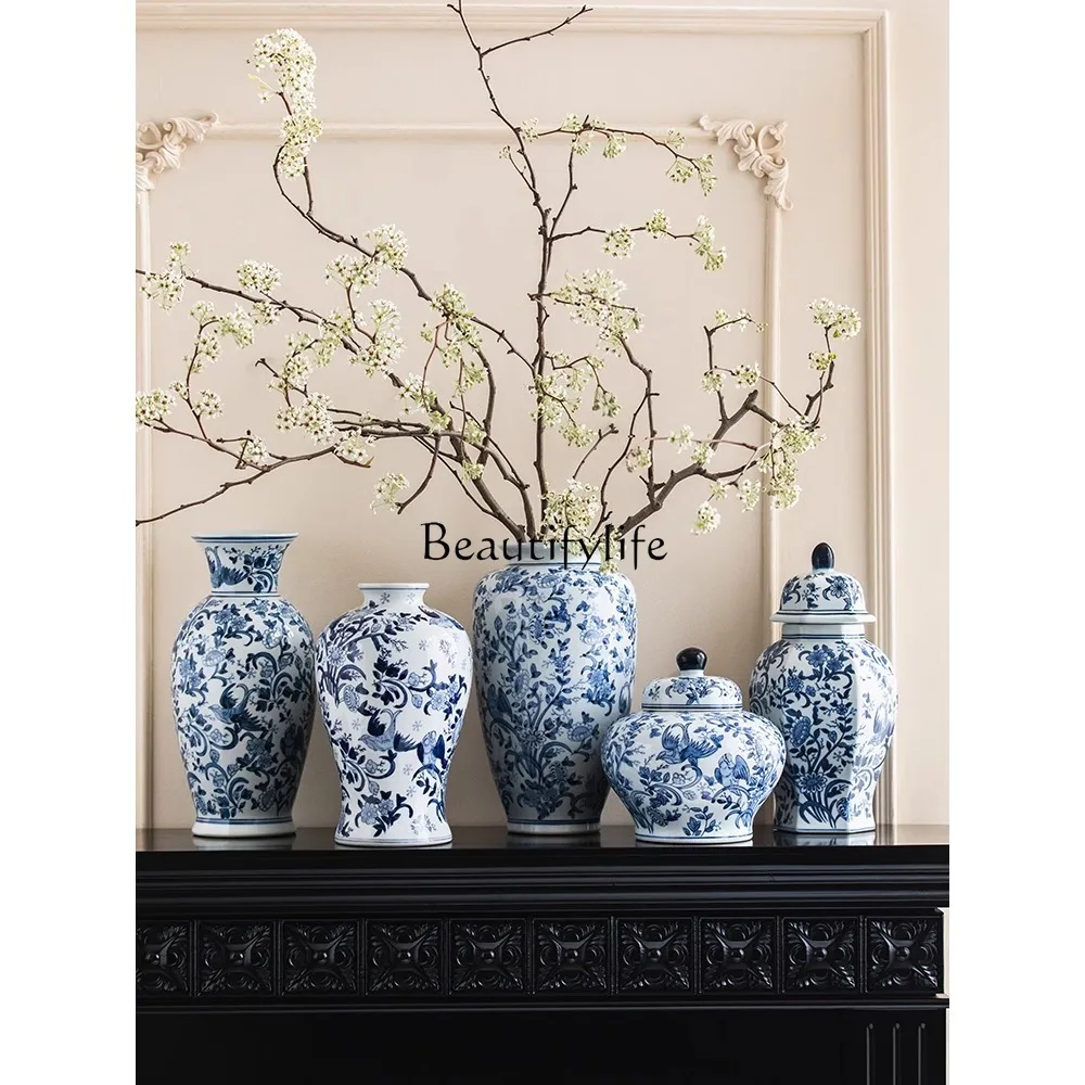 Blue and White Porcelain Vase Underglaze Hand Painted 1300 ℃ High Temperature Ceramic Decoration New Chinese Style