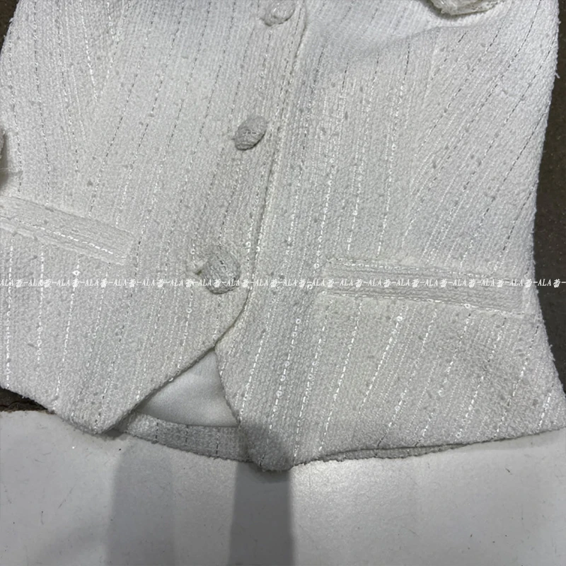 Summer Wear Sling 2024 European Fashionable Temperament Socialite Style Handmade Three-Dimensional Flowers Halterneck White Vest