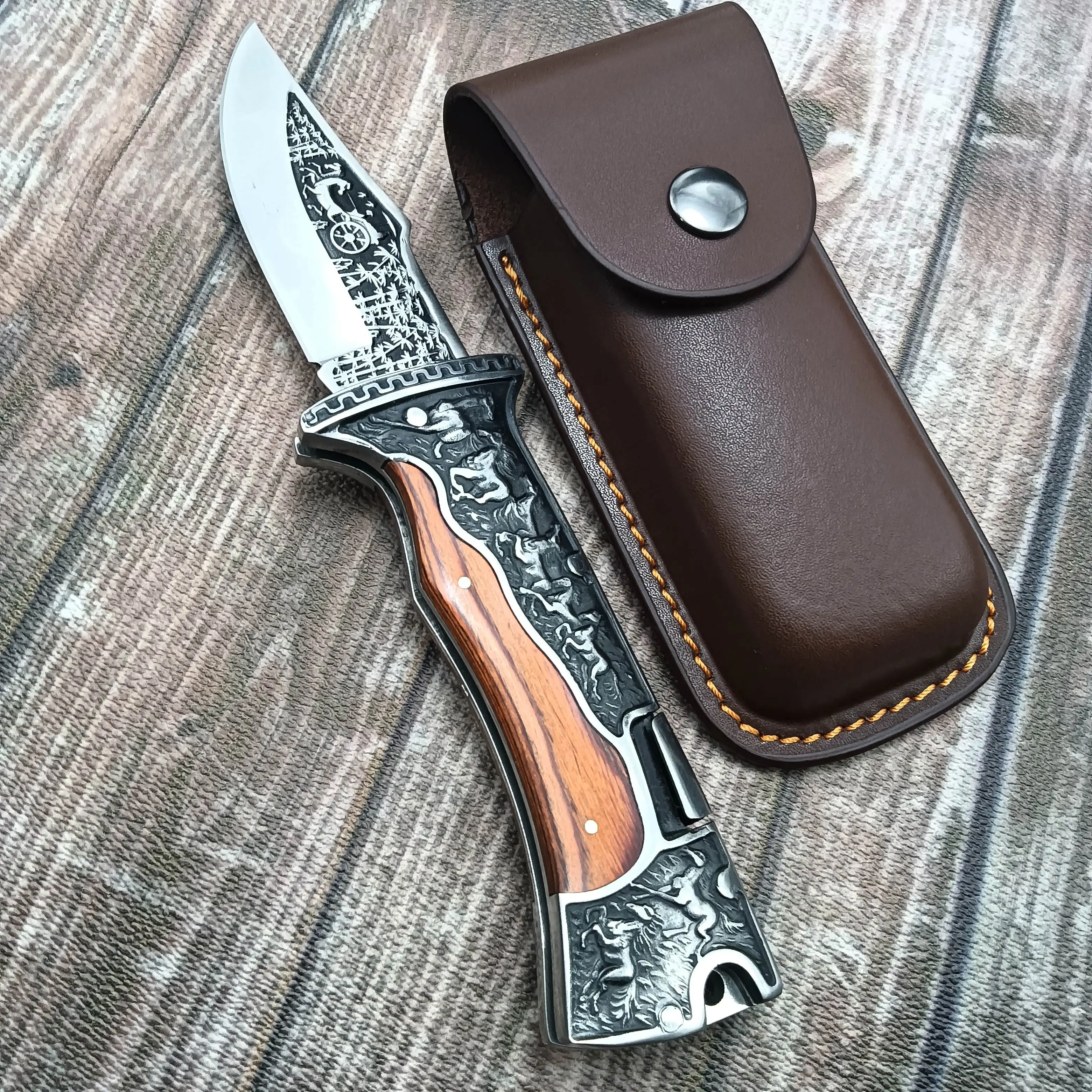 Practical Stainless Steel Folding Knife, Suitable for Camping and Outdoor Adventure, V-Shaped Blade Light, Suitable for Camping