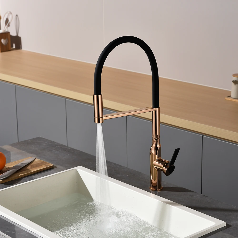 ก๊อกน้ำห้องครัวหรูหราทันสมัยคุณภาพสูง 360 °   ก๊อกน้ำแบบหมุนดึงลง สปริงในตัว สีโรสโกลด์ สำหรับอ่างล้างจานในครัว