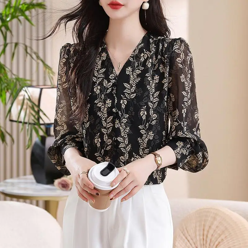 Fashionable Loose V-neck Printed Long Sleeved Chiffon Shirt for Women New Slim and Versatile Top