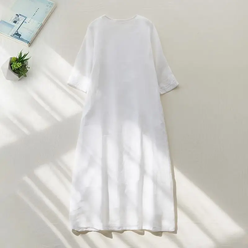 فستان كتان صيني فاخر، فستان صيفي مطرز فني ثقيل لعام 2025، فستان طويل أنيق فضفاض