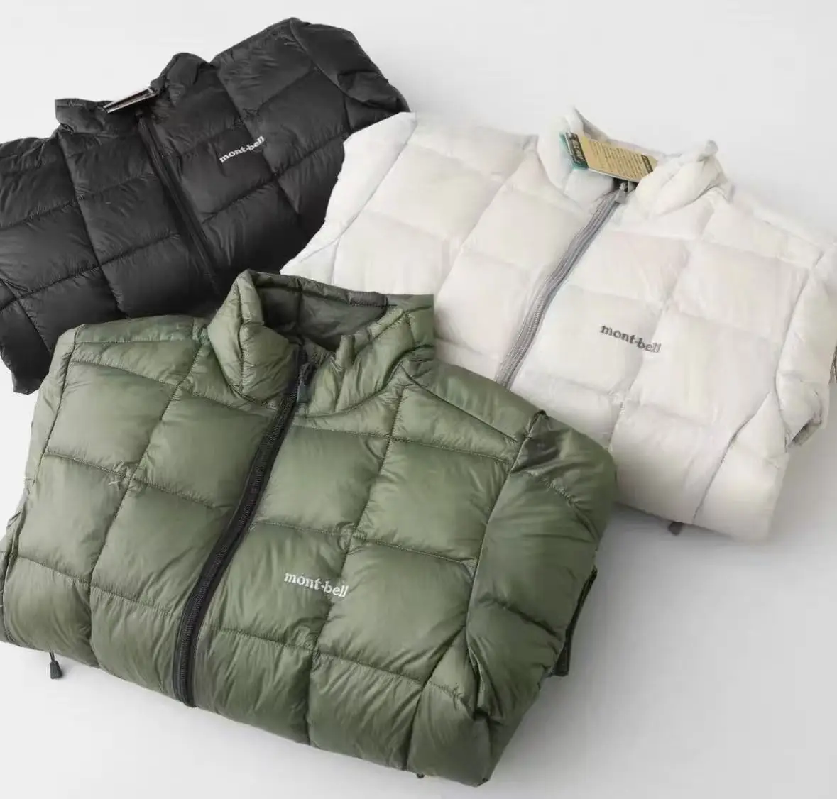 

Montbell Lightweight Thermal Windproof Jacket