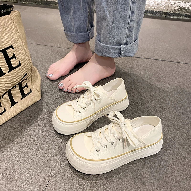 2024 Spring/Summer/Autumn New Thick Sole Round Head Canvas Shoes for Female Students Casual Korean Board Shoes