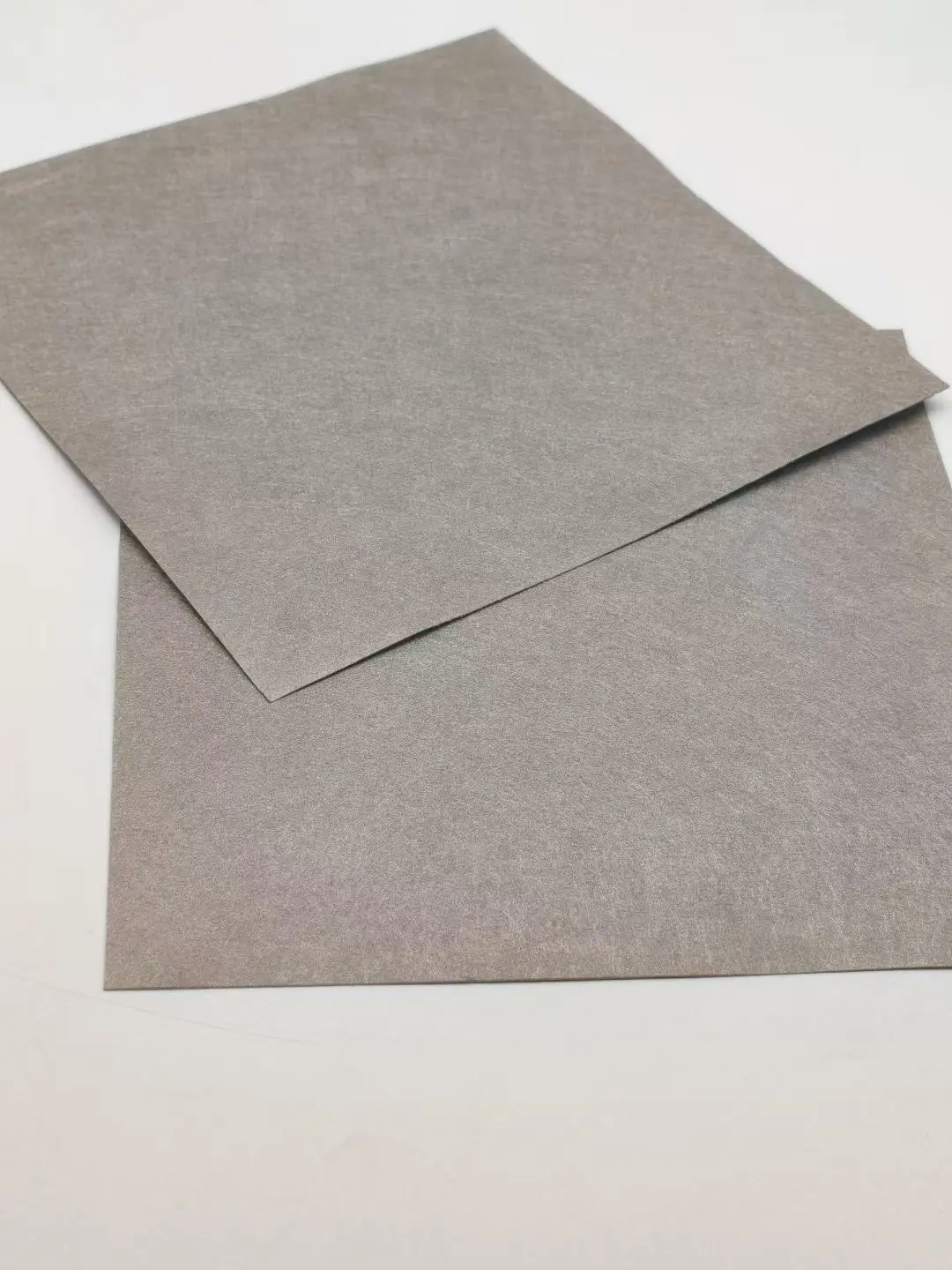 0.4mm Industrial Grade Titanium Fiber Felt Roll for Hydrogen Production, Filtration, Catalyst Carrier and Energy