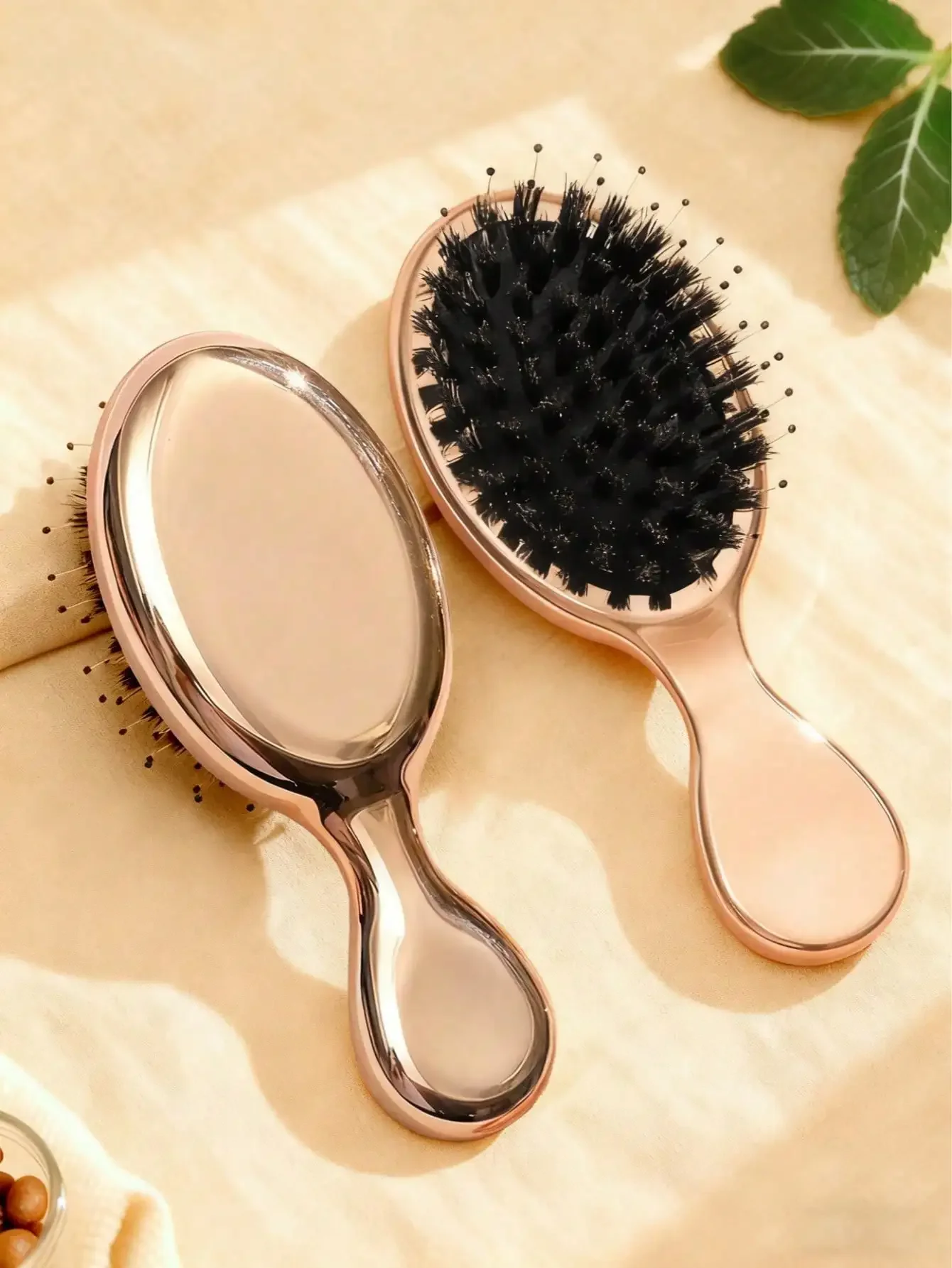 

1pc Luxury Gold Plated Air Cushion Hair Brush, Soft Padded Design, Portable Mini Hair Styling Comb, Suitable For Travel And Gift