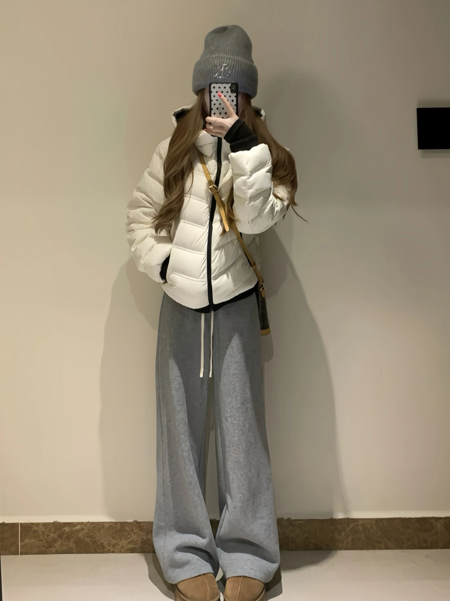 

Новая женская утепленная хлопковая куртка 2025 года в корейском стиле, маленький размер, зимняя, прямого кроя, на молнии, для повседневной носки