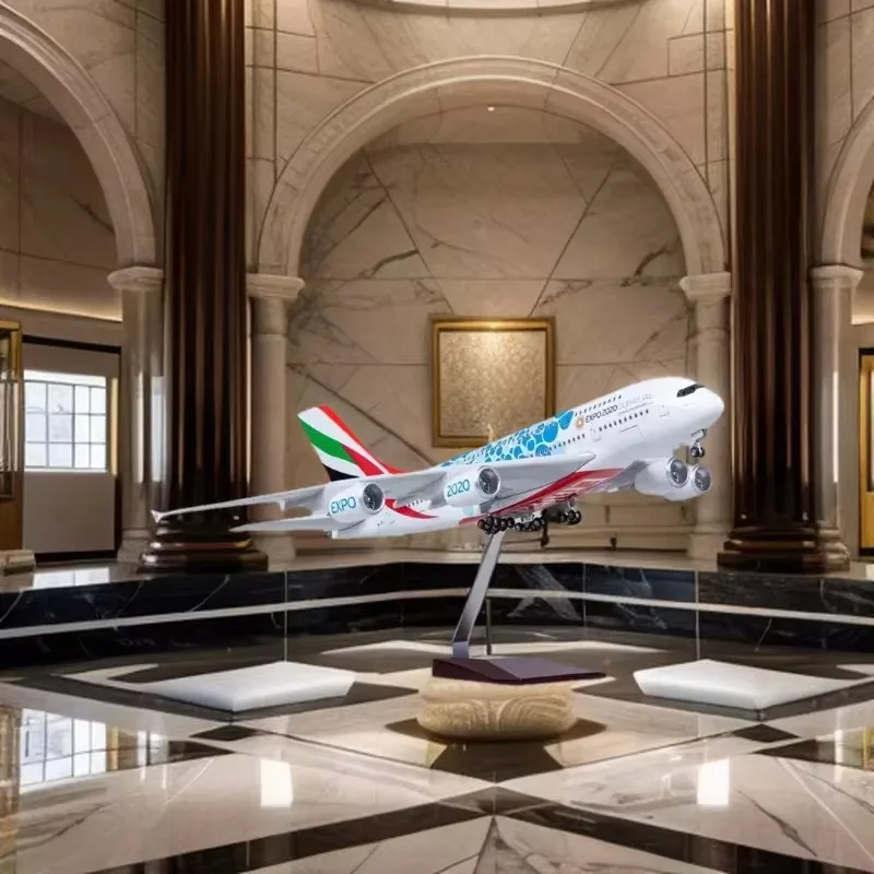 

New Type Model Emirates Expo 2020/2022 DUBAIAUE Airlines Airbus A380/B777 Diecast Resin Airplane Collection Display Decoration