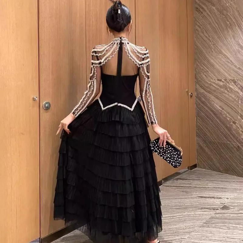 2025 primavera e verão novo colarinho fixo diamante malha translúcida camada plissado borda vestido longo para mulher