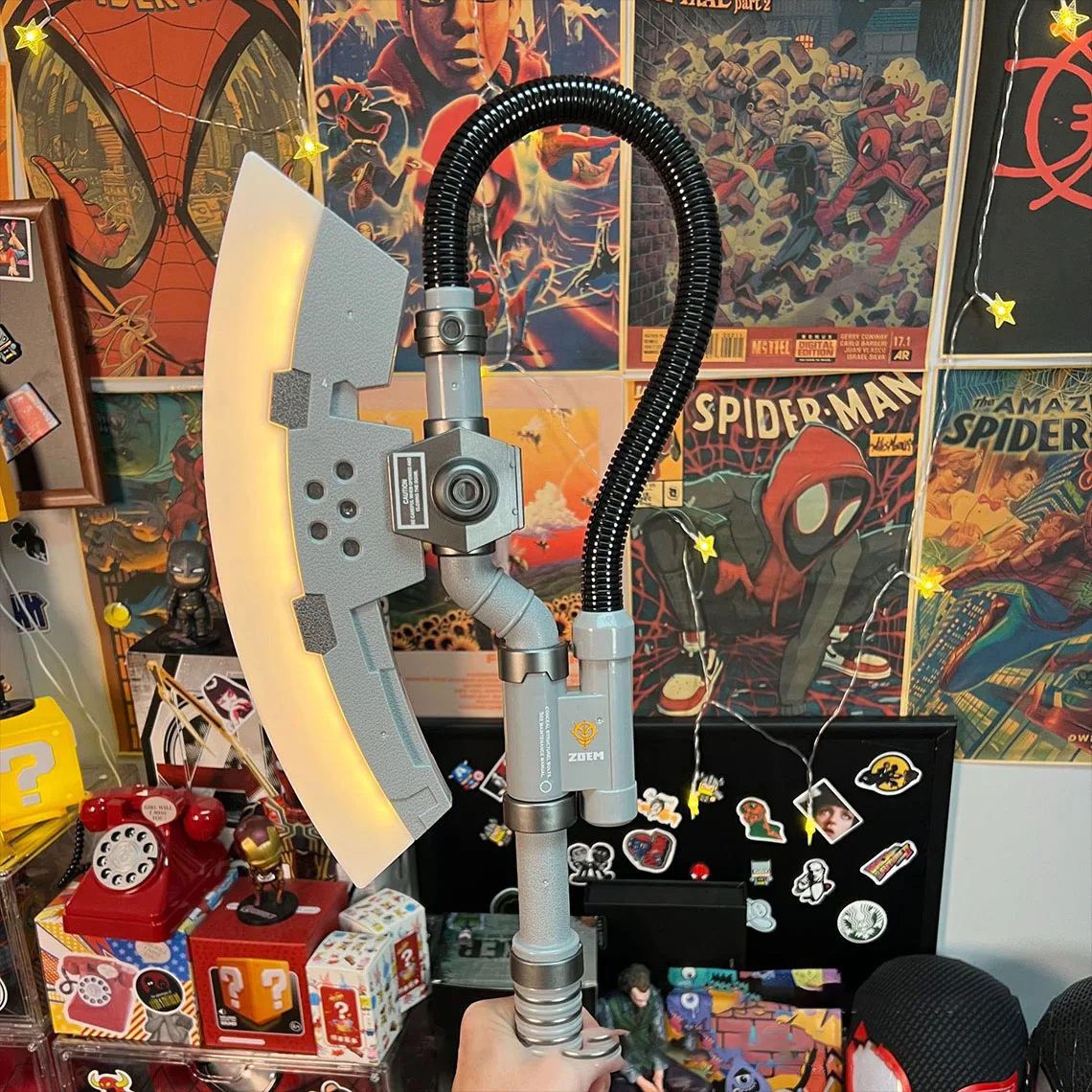 Nowy Zaku Termiczny Tomahawk Cztery Tryby Emitowania Światła Ekskluzywne Akcesoria Zabawki Wysuwany Nowy Noszony Indukcyjny Świecący Zabawka