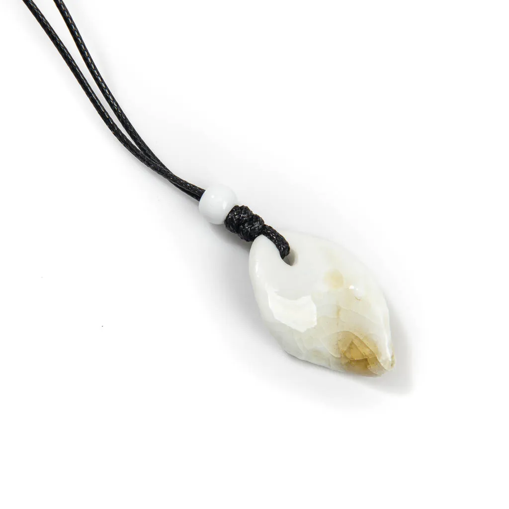 Leaf-Shaped Ice-Crack Ceramic Necklace With Simple Adjustable Length Perfect Gift For Women X860