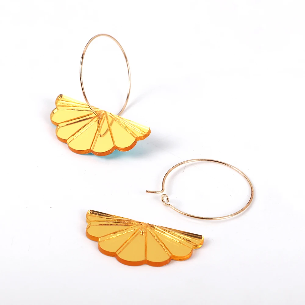 New Mirrored Fan-Shaped Acrylic Drop Earrings for Women 2023 Trending Purple Yellow Laser Geometric Dangle Earring Hoops Jewelry