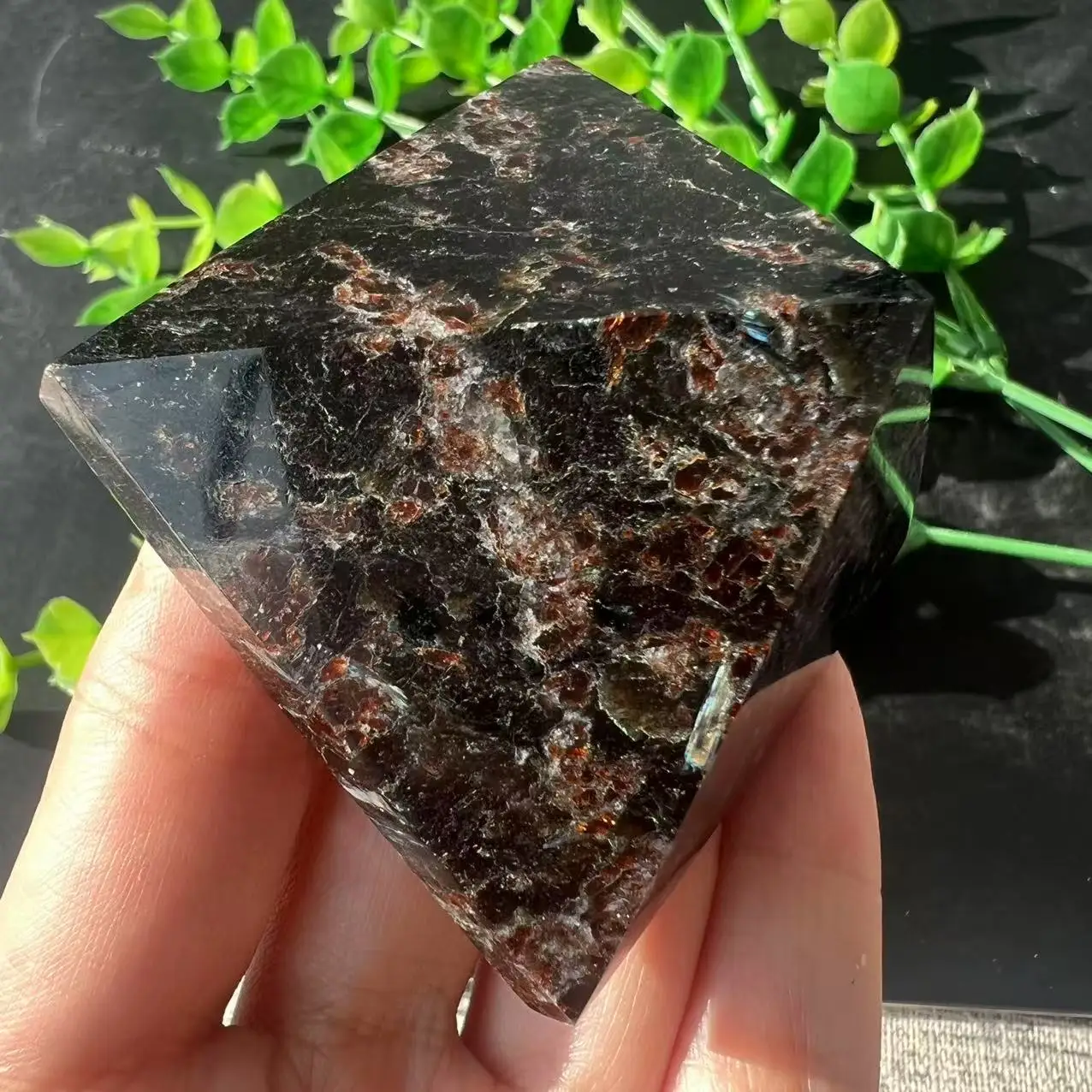 Natural garnet Pyramid Crystal stones Chafen Quartz Wand Healing Home Decoration Accessories