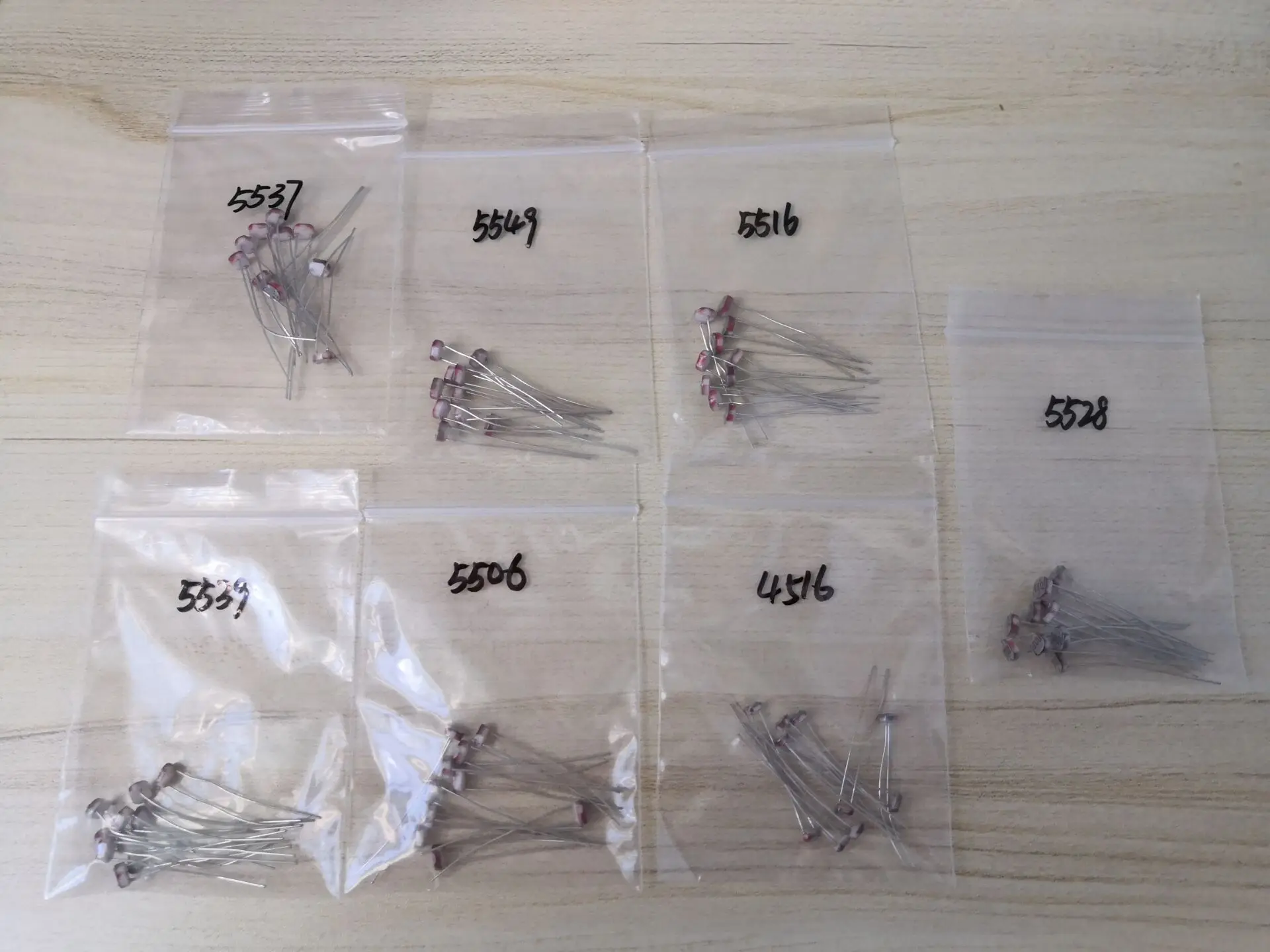 

Photo Resistor Kit 7Value*10pcs=70pc GL5528 GL5537 GL5539 GL5549 GL5506 GL5516 MG45(4516)Sample Assort Photosensitive Resistance