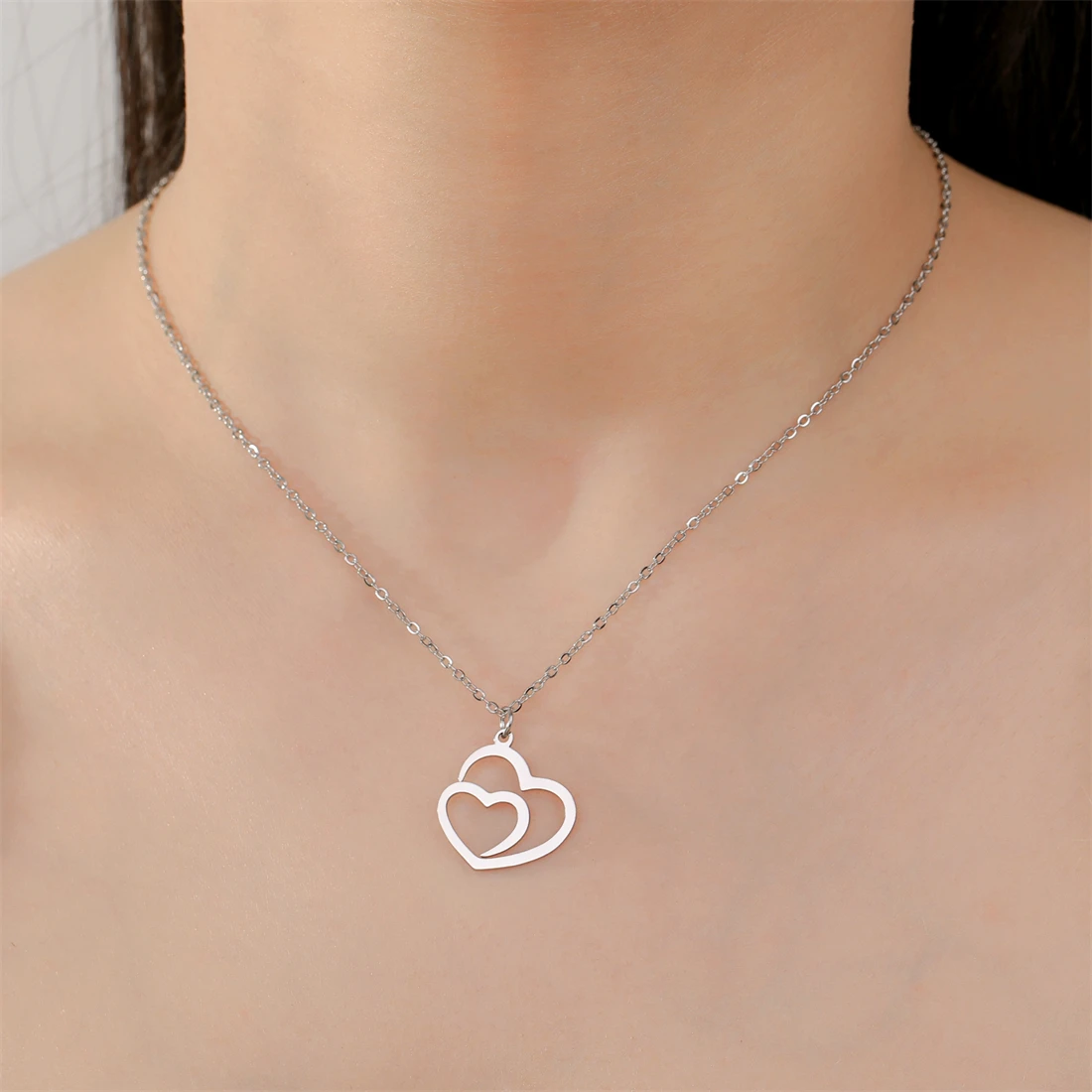 Eueavan Hohl Doppel Herz Halskette Für Frauen Edelstahl Romantische Liebe Symbol Anhänger Kette Engagement Schmuck Geschenk – Detail 11