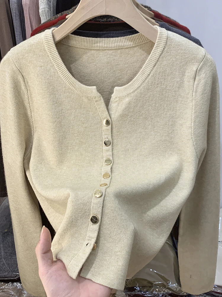

Элегантный вязаный кардиган с V-образным вырезом, осенняя новинка, стильный топ с длинными рукавами, женская верхняя одежда