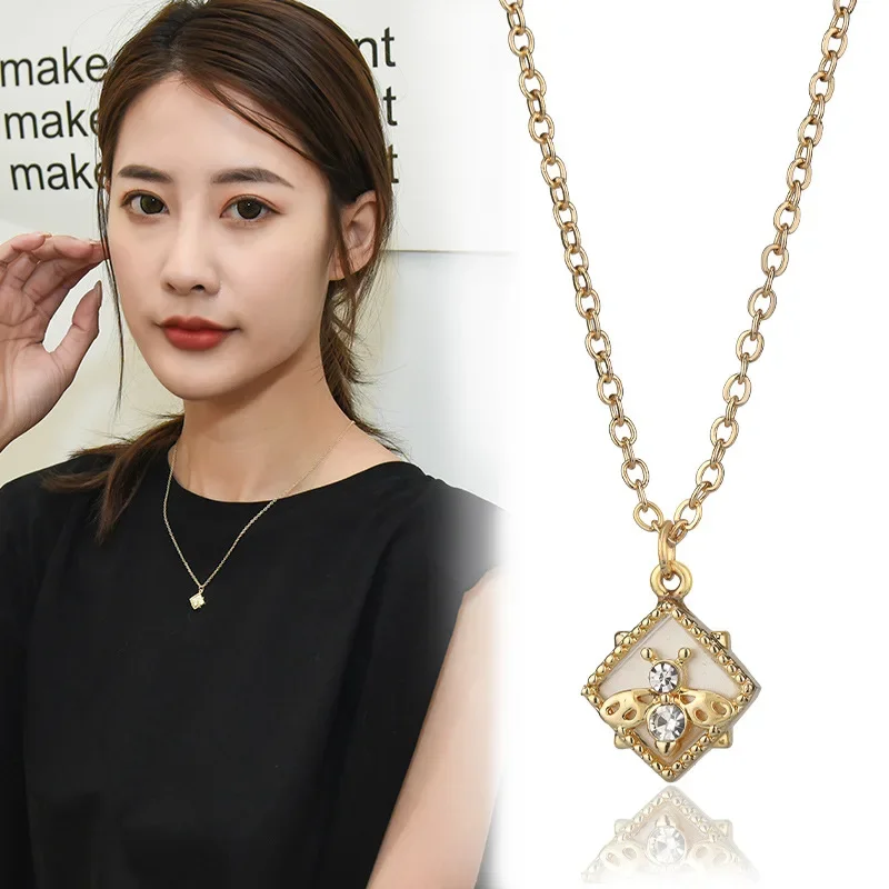 Nuovi set di bracciali a catena semplici e alla moda per donna, collane a forma di ape-malachite a forma di diamante