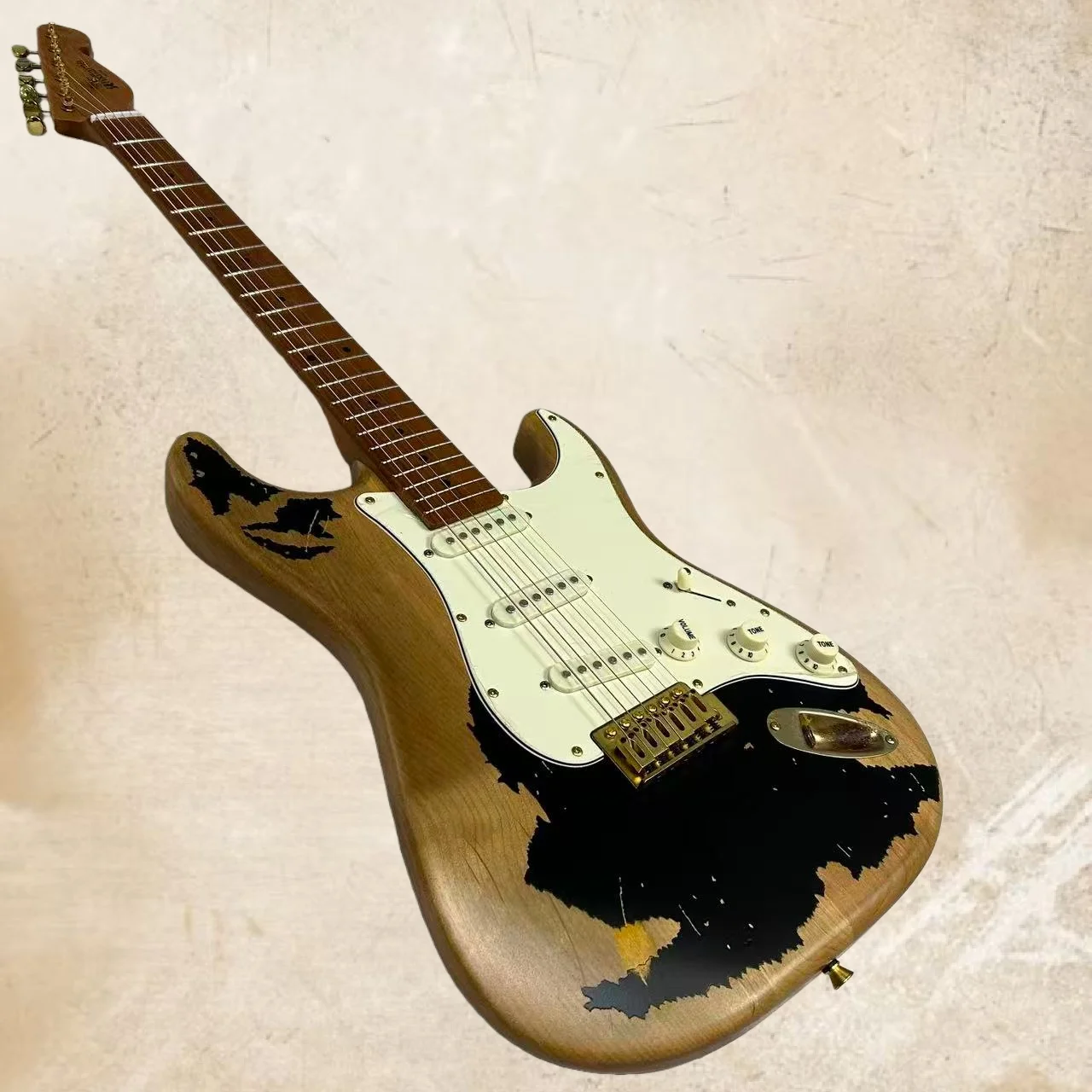 Guitarra eléctrica vintage de 6 cuerdas Black Splash con diapasón festoneado, cuerpo de aliso, mástil de arce tostado y trastes redondeados