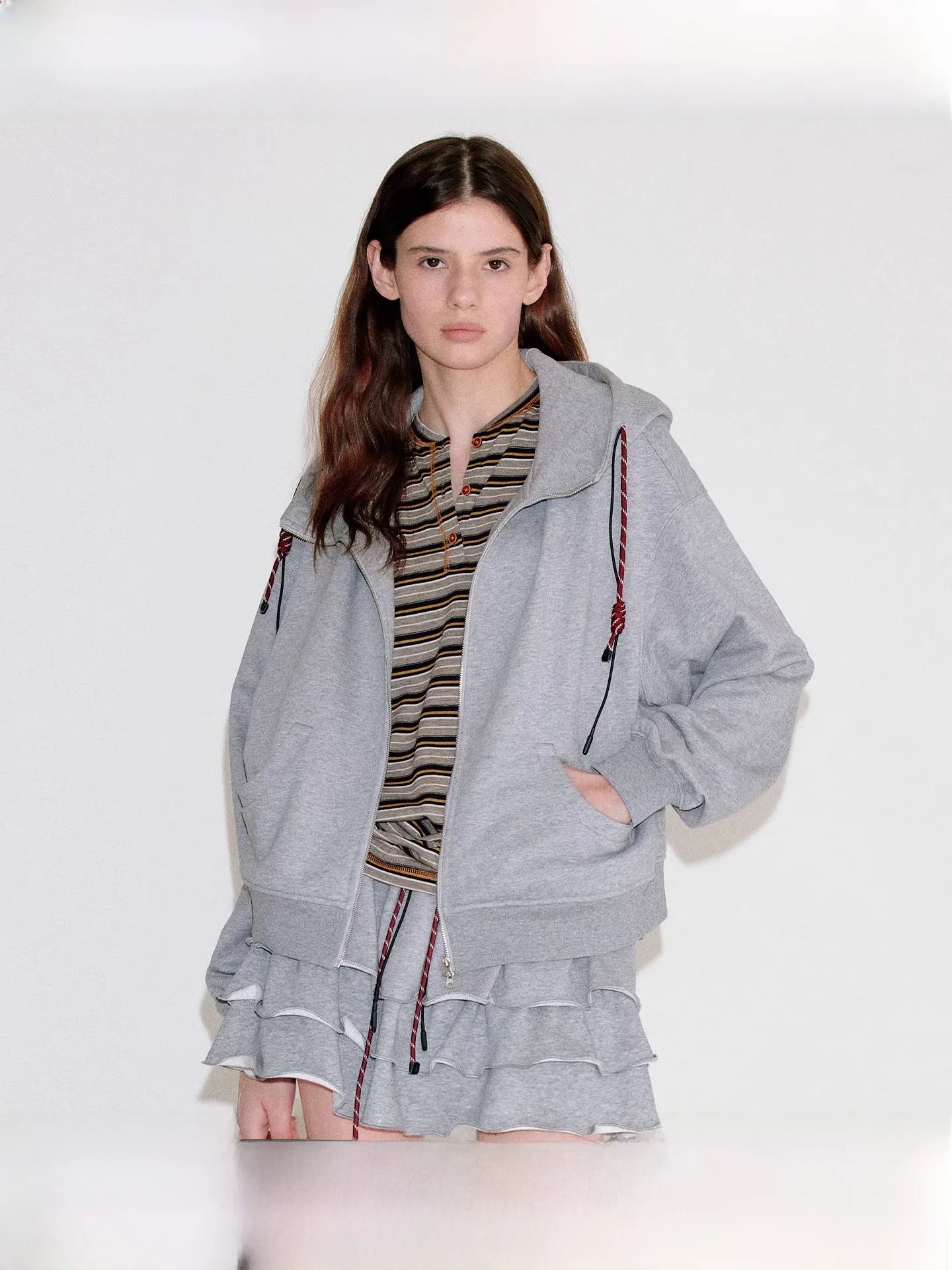 

Fano Miu College Sport Sle, кепка в спиральную полоску, толстовка с веревкой, женская верхняя одежда, весна 2026, повседневная свободная посадка на молнии