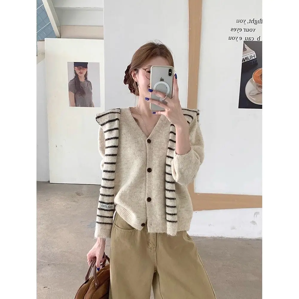 

Женские длинные кардиганы и свитеры: зимние, в стиле панк, с крупными пуговицами, декорированные рюшами и меховой отделкой, оверсайз, с декоративными элементами в стиле Y2K