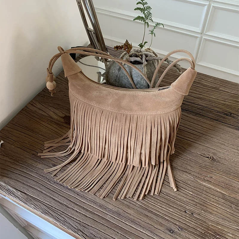

2025 Cross Border Fringe Saddle Bag Vintage Chic Premium Vintage Shoulder Bag, Fringe Trendy