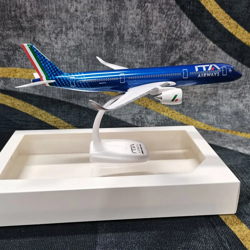 Scale 1/200 Airplane Model A350 Italy Airline A350-900 Assembly Plane Model With Landing Gear Wheels Exquisite Collection Gift