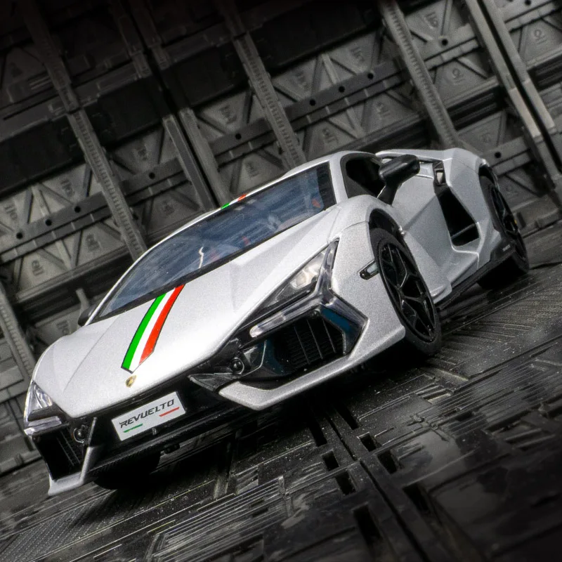 

CCA 1:24 Lamborghini Revuelto alloy car model gift ornaments turn to acousto-optic toy cars with two doors that can be opened