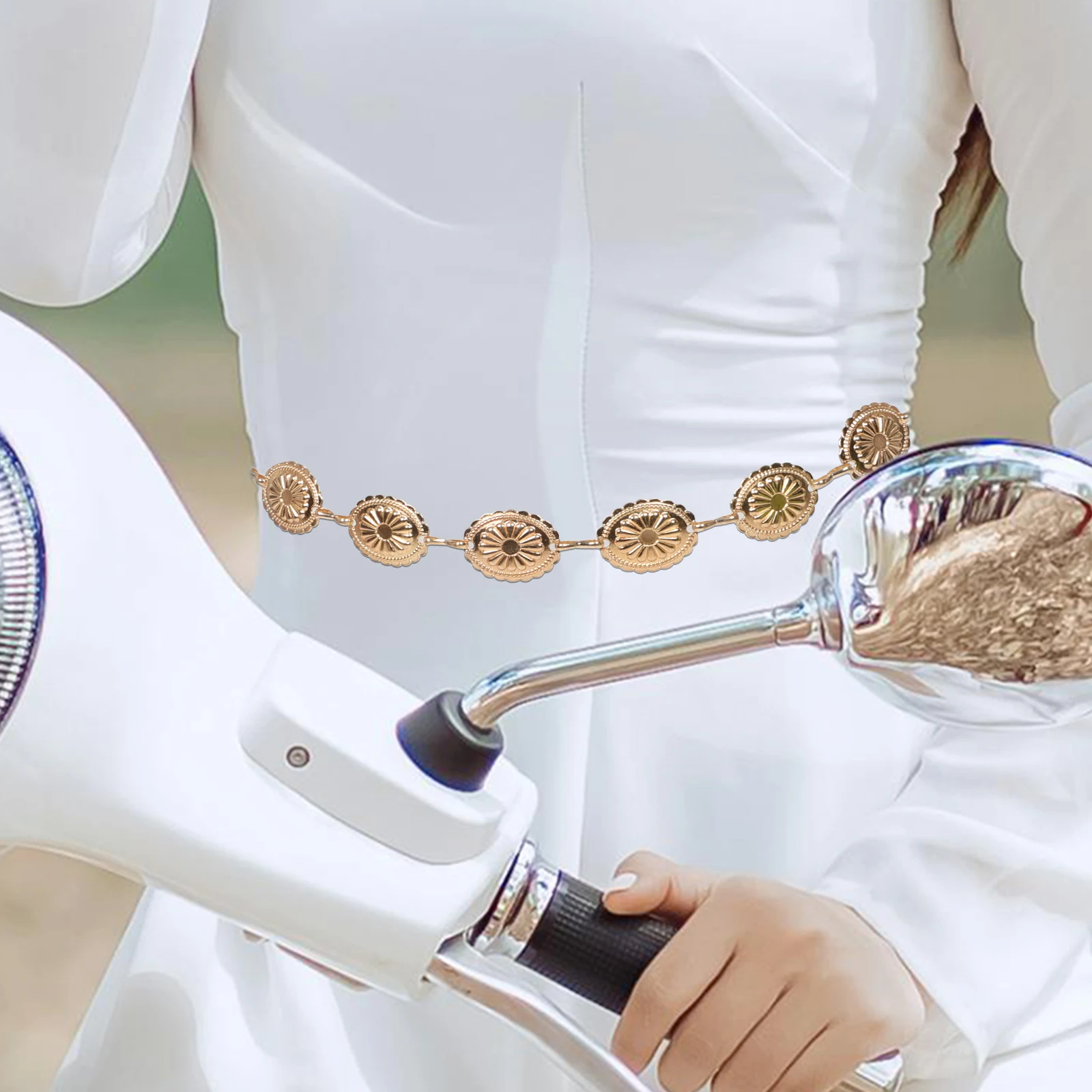 

Boho Waist Chain Belt for Dresses Jeans Skirts Adjustable Chain Metal Concho Cowgirl Western Belts Fashion Accessories