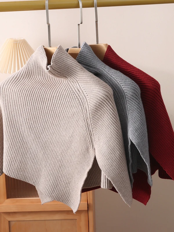 Fashionable V-Neck Lace Knitted Base Shirt Women's 26 New Autumn Winter Warmth Sweater Hollow out Design High-End Feeling