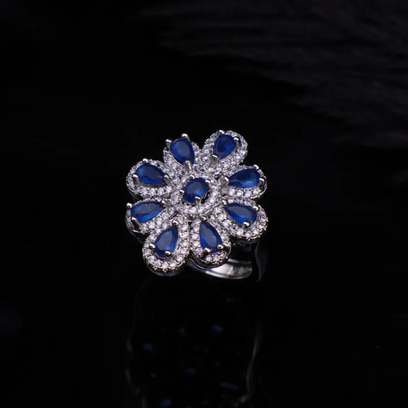 

Full Diamond Peacock Feather Set Women's Necklace Ring Stud Earrings High Sense Internet Celebrity Collarbone Chain Sun