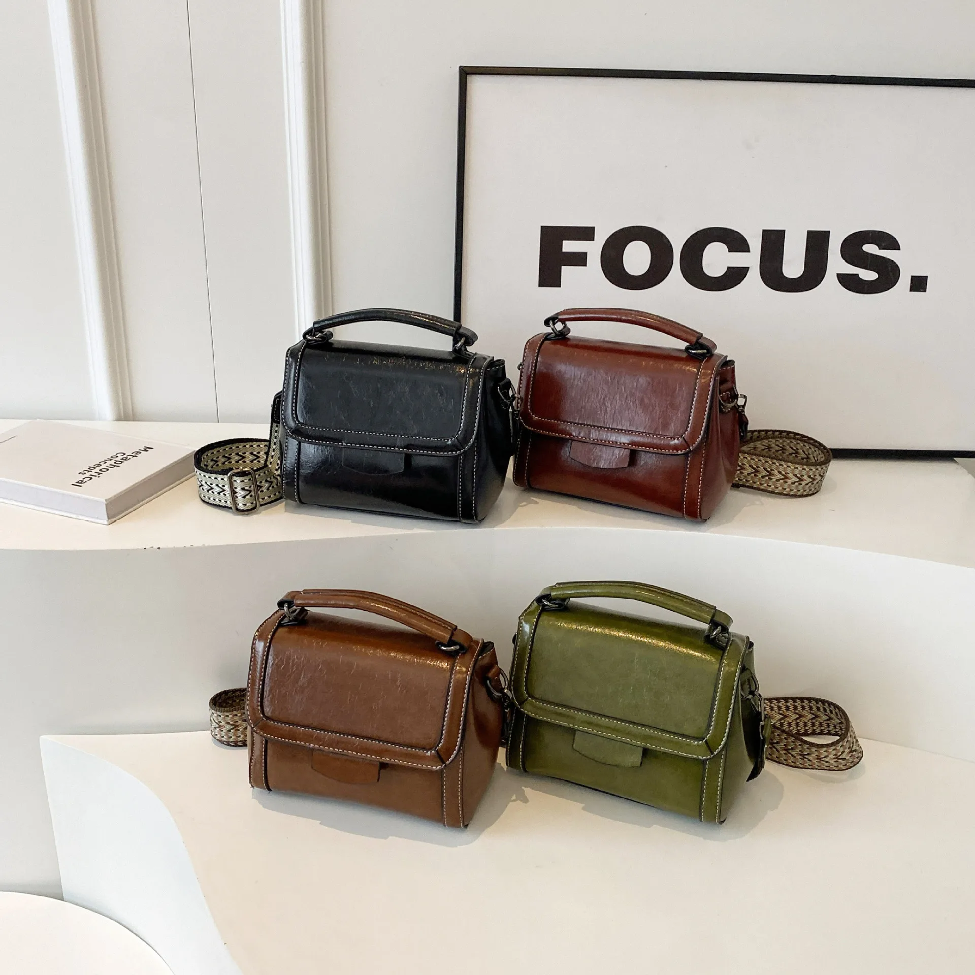 

2025 A/W Big Work Tote for Professionals, Spacious Laptop Bag Multi-functional Shoulder Crossbody, Commuter Bag for Office