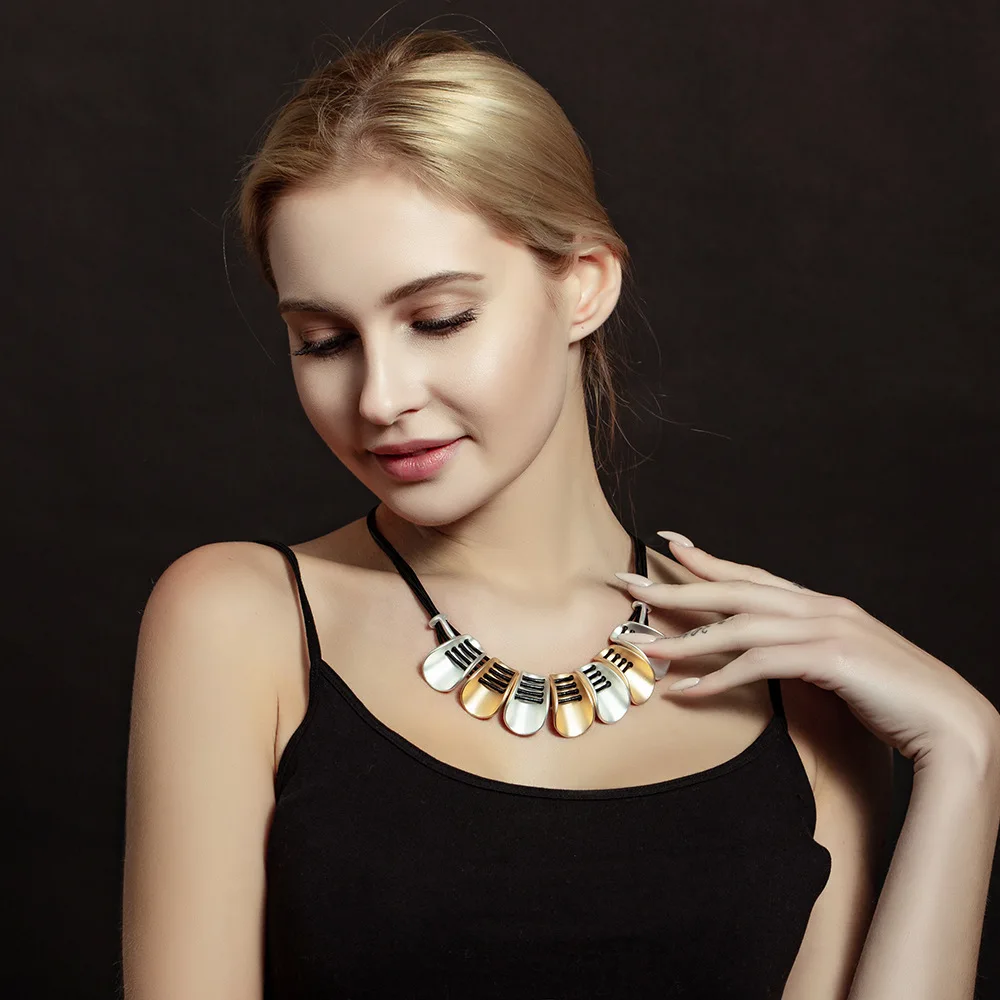 DIY accessories Short necklace foreign trade explosion ins female irregular European and American retro simple metal jewelry