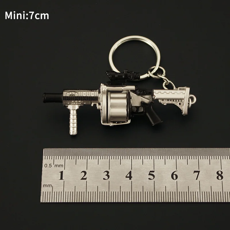 Mini llavero de pistola PUBG, lanzador de Granada de Metal, modelo de arma de juguete, llavero ligero de aleación, bolsa de libros, colgante de coche, regalos para niños, 7cm