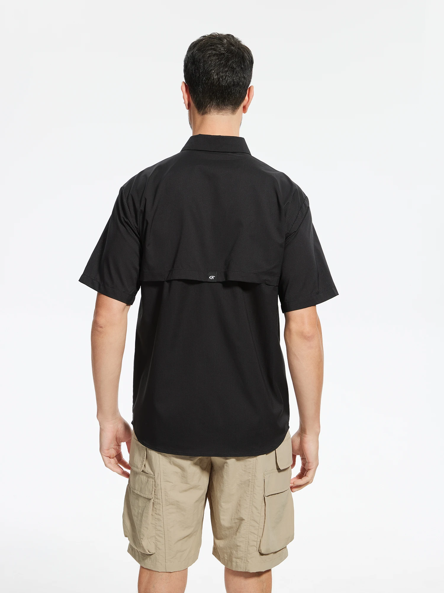 Herren UPF 50+ Kurzarm-Angelhemden mit Sonnenschutz, Rashguard, lässiges Button-Down-Angel-Wandershirt mit atmungsaktivem Mesh – Detail 3