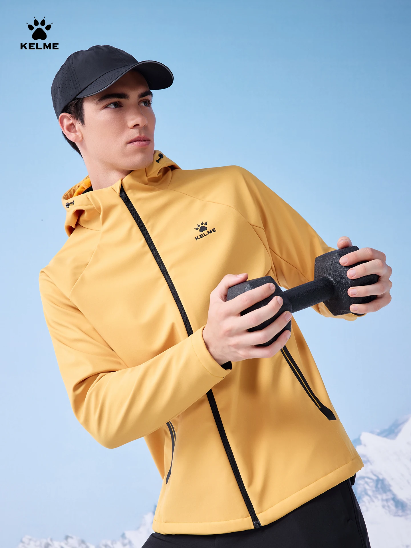 

Kalme Men's Multi-training Softshell Jacket Outdoor Hiking Woven Waterproof Jacket Fleece-lined Insulated Coat Windbreaker