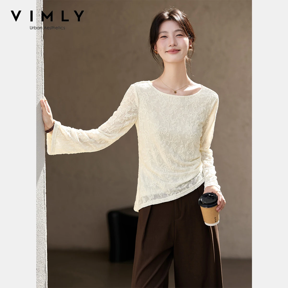 

VIMLY White T-shirts 2025 Autumn Women's Elegan Lace Slash Neck T-shirt Autumn 2025 Flare Sleeve Lrregular Hem Lady Tops A3029