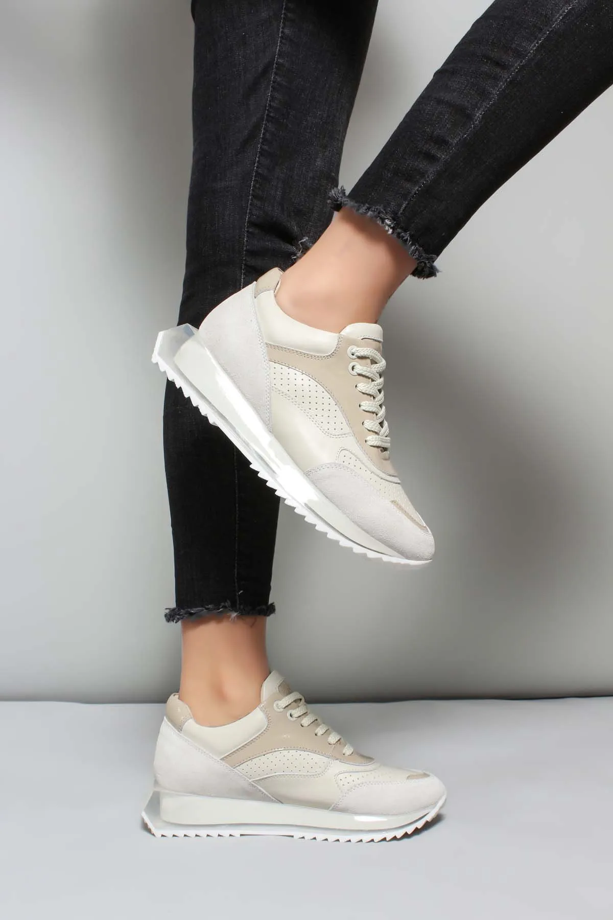 Genuine leather women Sneaker shoes 009 ZA1014