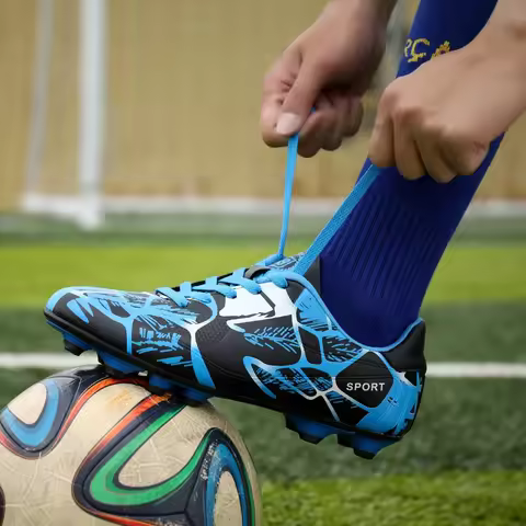 New Men Soccer Shoes Kids Cleats Grass Adult Professional Football Boots Ultralight Non-Slip Boys Training Shoes Drop 31-43