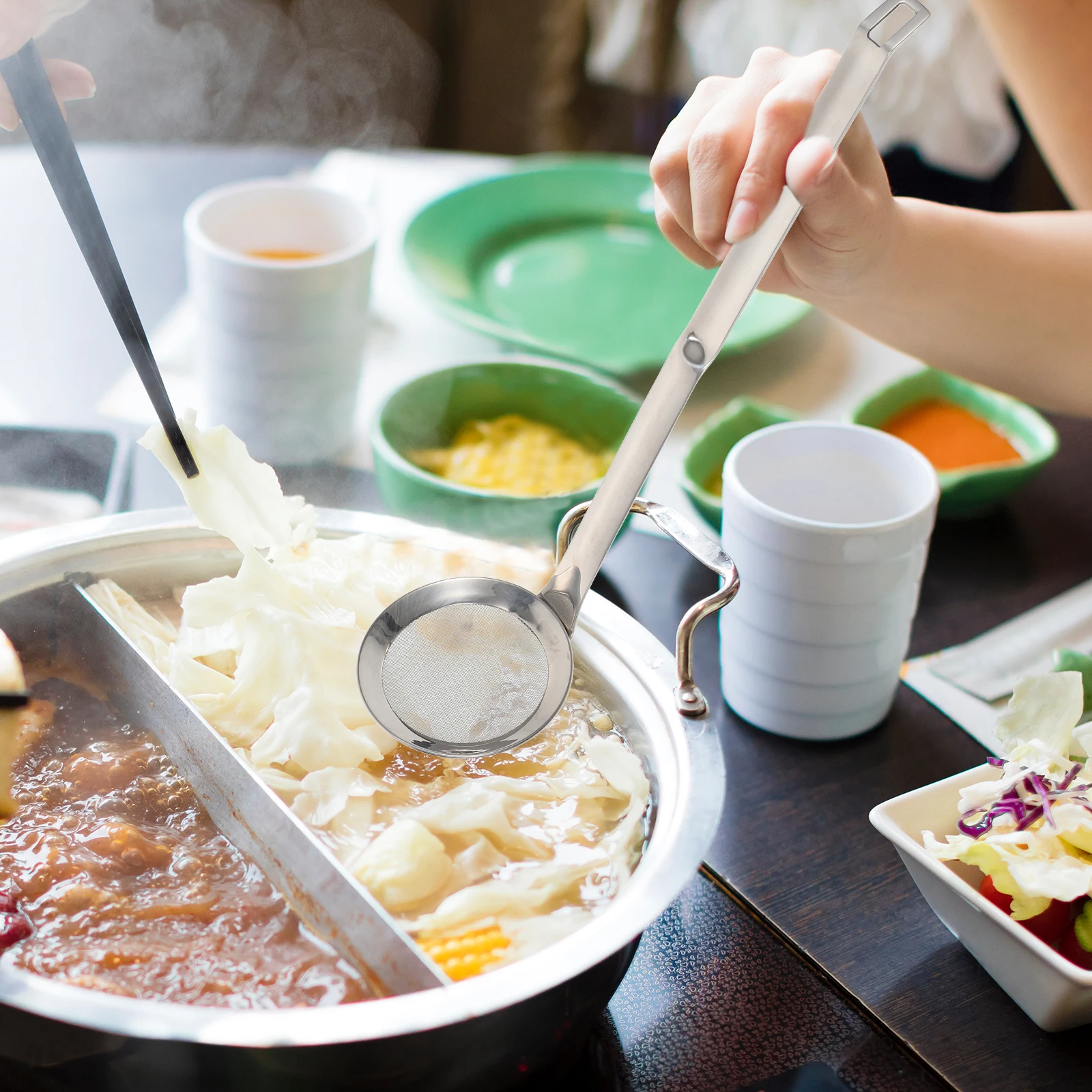 

1Pcs Stainless Steel Filtering Net Colander Strainer for Noodles Vegetables Eggs Fries Cooking Serving Home Kitchen Use Silver