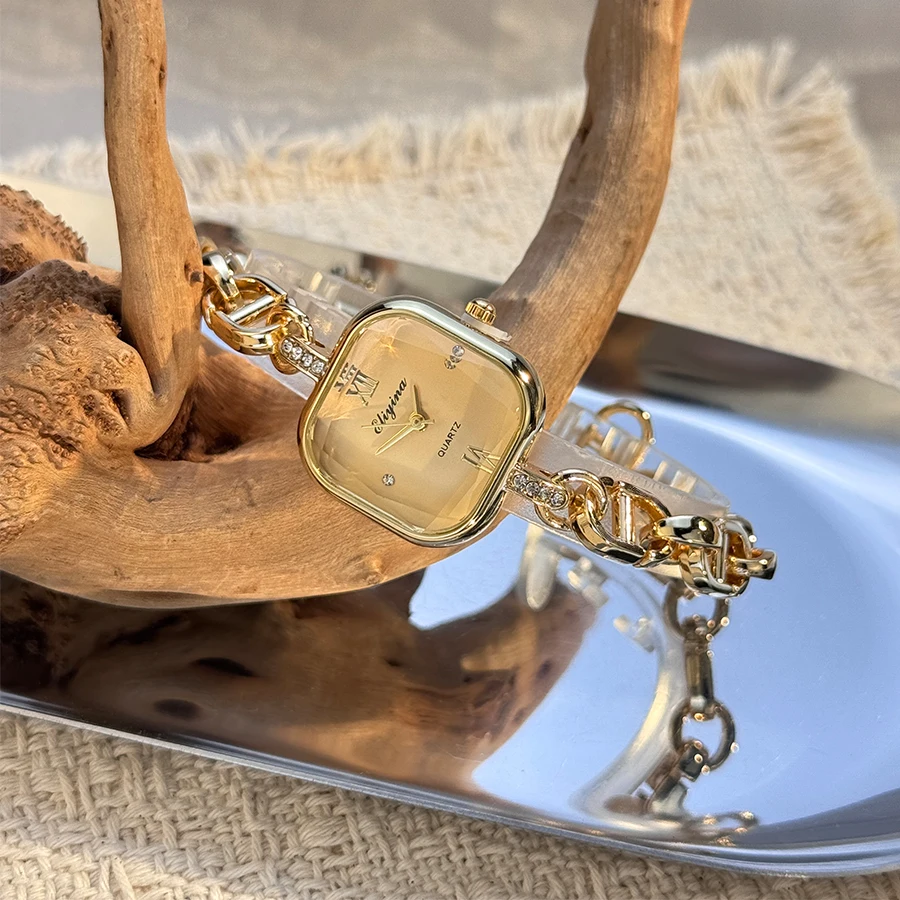 ساعة أوروبية أنيقة بسلسلة بسيطة عبر الحدود، حركة كوارتز زجاجية ذات قطع مربعة ممتازة للسيدات #3