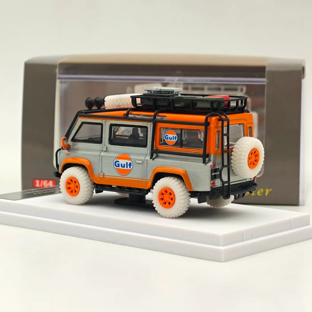 1/64 Master for Defender Van 110 Varnish Diecast Toys Car Models Miniature Hobby Collectible Gifts