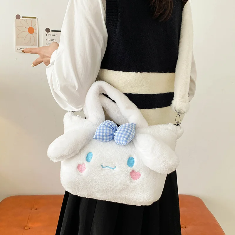 MINISO Sanrio-Bolsa de felpa Kawaii Kuromi Cinnamoroll Melody, bolso de mano de Anime de dibujos animados, bolso cruzado, bolsas de almacenamiento de cosméticos para viajes