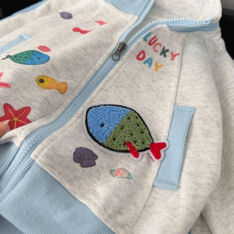 Herbst-Winter-Kleidungsset für Mädchen, 2-teilig, für Kinder von 1 bis 10 Jahren, bestehend aus einem gestickten Mantel mit Reißverschluss und einer weichen Hose, ideal als Trainingsanzug. – Detail 5