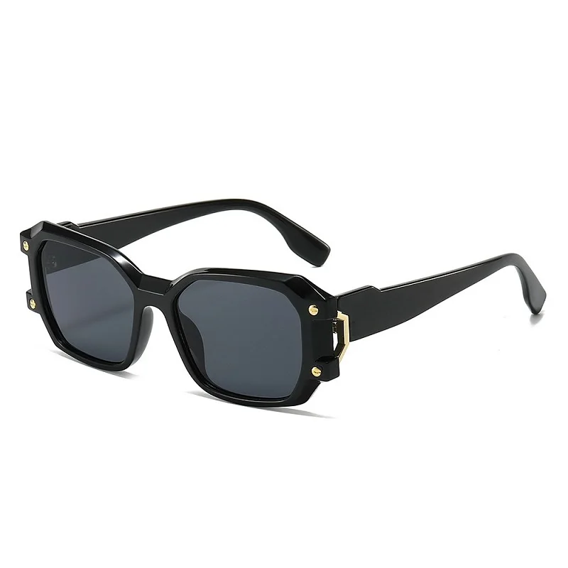 eometric Square Sunglasses Women Black Thick Frame Gold Rivet Decor UV400 Protection INS Trendy Streetwear Shades Sun Glasses