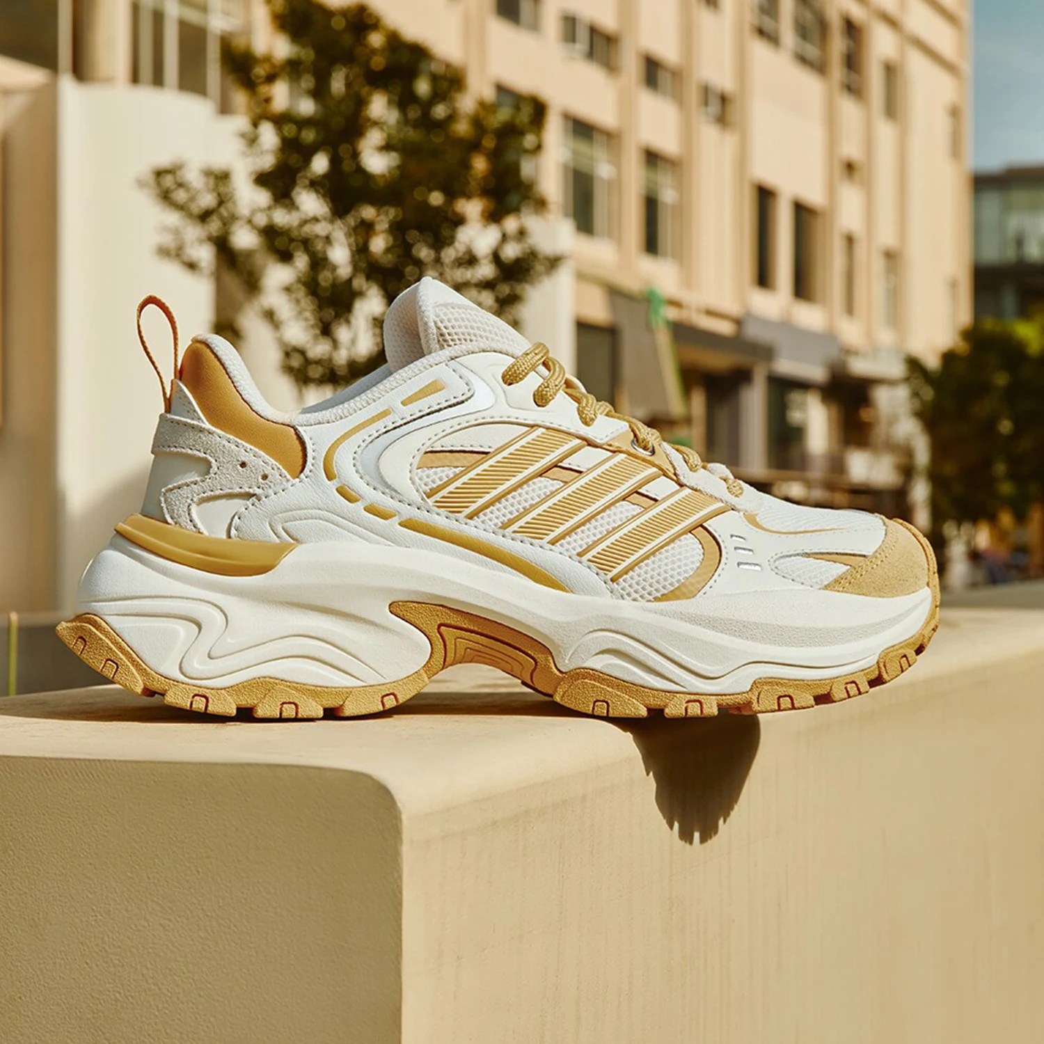 

Adidas подлинные новые мужские и женские уличные прочные туфли для папы на толстой подошве в стиле ретро JQ7623