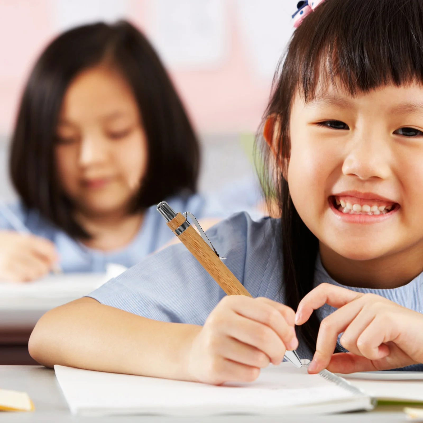 

5Pcs Bamboo Retractable Ballpoint Pen Portable Practical Smooth Writing Office Daily Use Retractable Ballpoint Pen